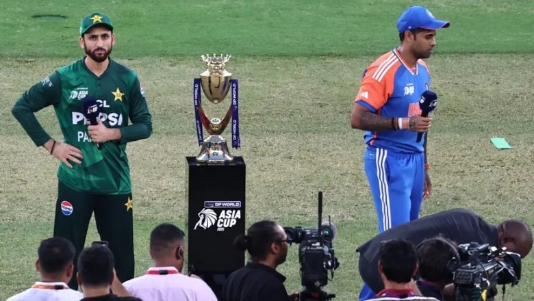 पाकिस्तान और PCB ने मानी हार, आखिरकार सौंपी एशिया कप 2025 की ट्रॉफी
